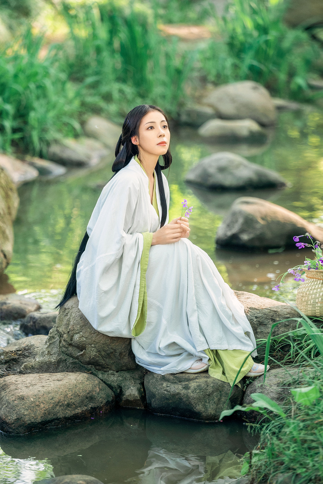 采撷草花幽泉谷（图ZMzE1Mjc0MjQ0） - 人像摄影 - 站酷设计师糊涂仙人LEO原创素材 - 站酷ZCOOL