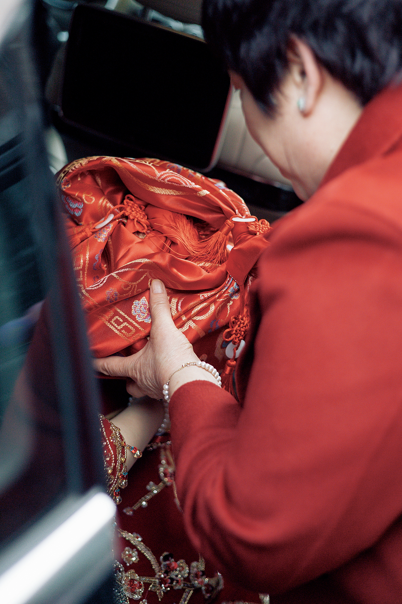 我许你一场凤冠霞帔的婚礼