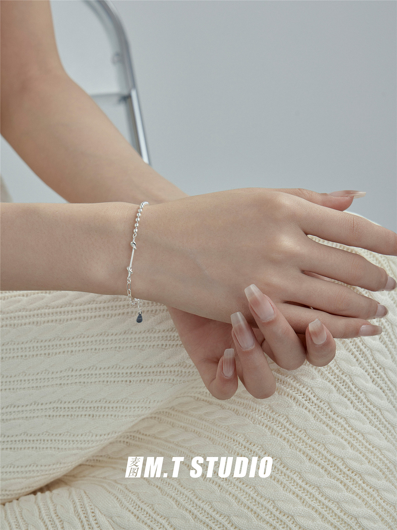 网红调性首饰无头风气质型模特图拍摄