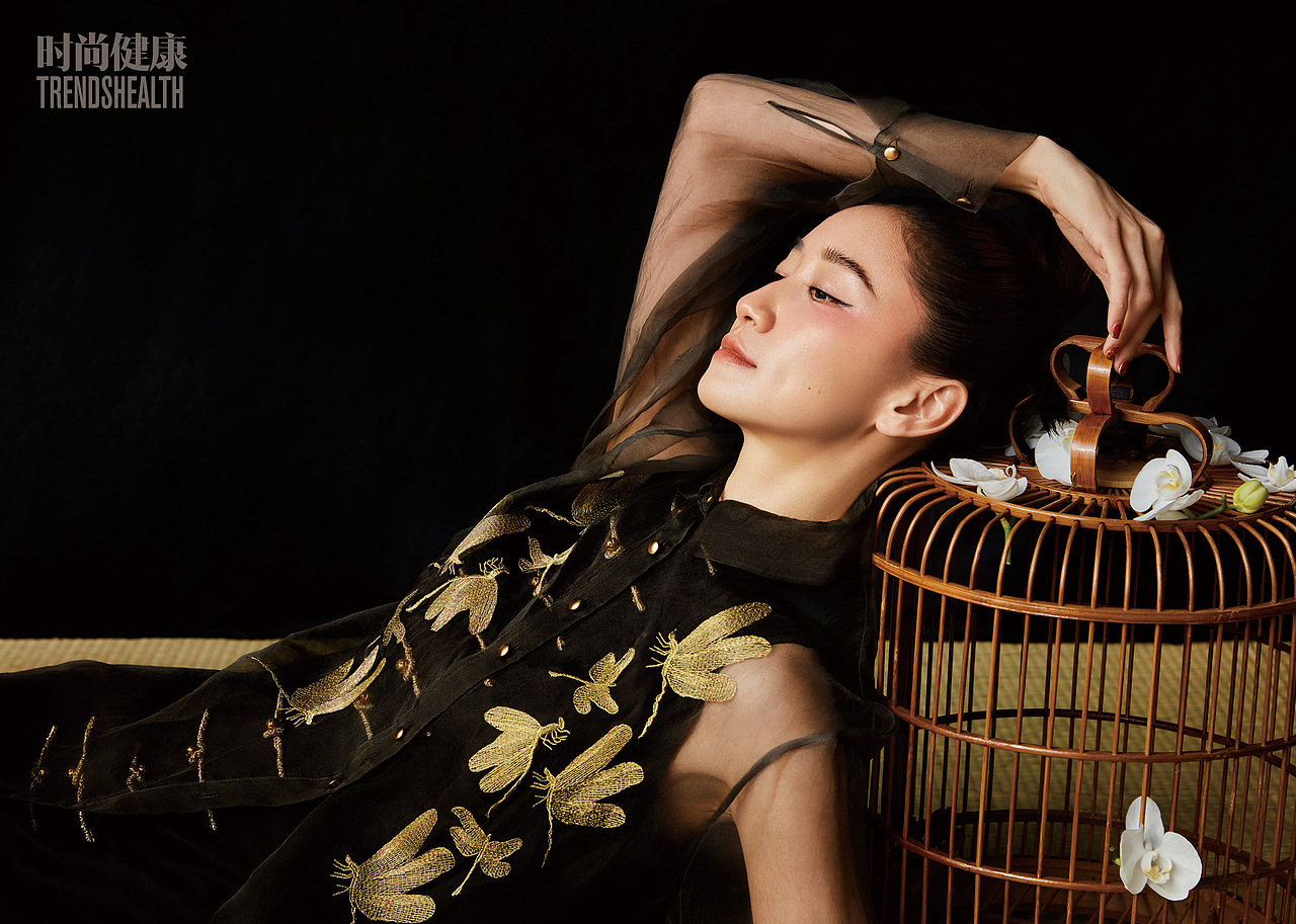 陈彦妃/时尚健康封面（图ZMzM5NTE3NDUy） - 修图/后期 - 站酷设计师刘伟人像修图培训原创素材 - 站酷ZCOOL