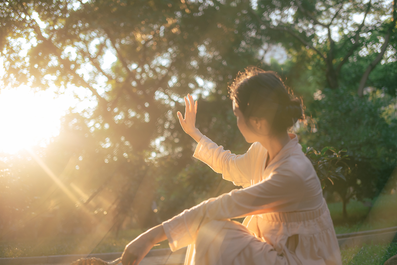 小扇引微凉 悠悠夏日长