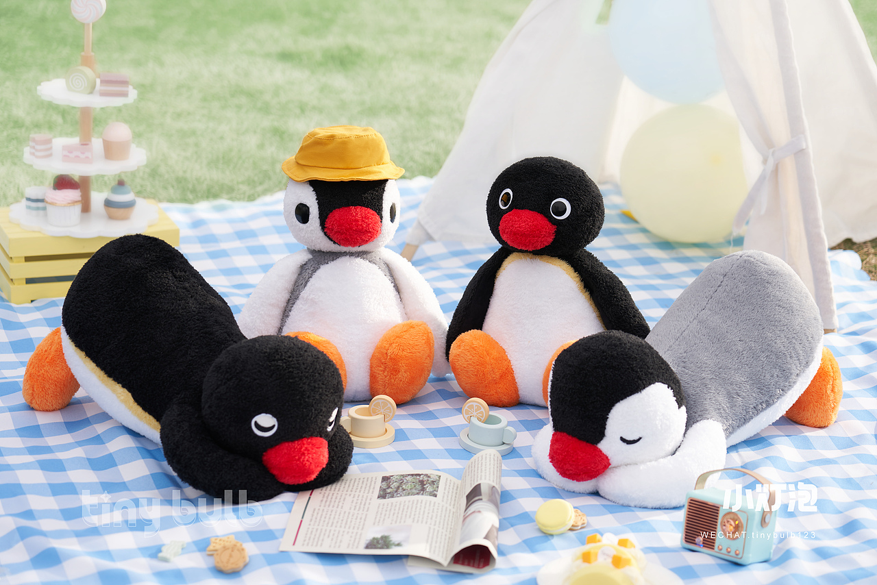 毛绒摄影｜pingu表情包企鹅 毛绒公仔拍摄（图ZMzQzNzYzMjYw） - 产品摄影 - 站酷设计师小灯泡视觉I潮玩原创素材 - 站酷ZCOOL