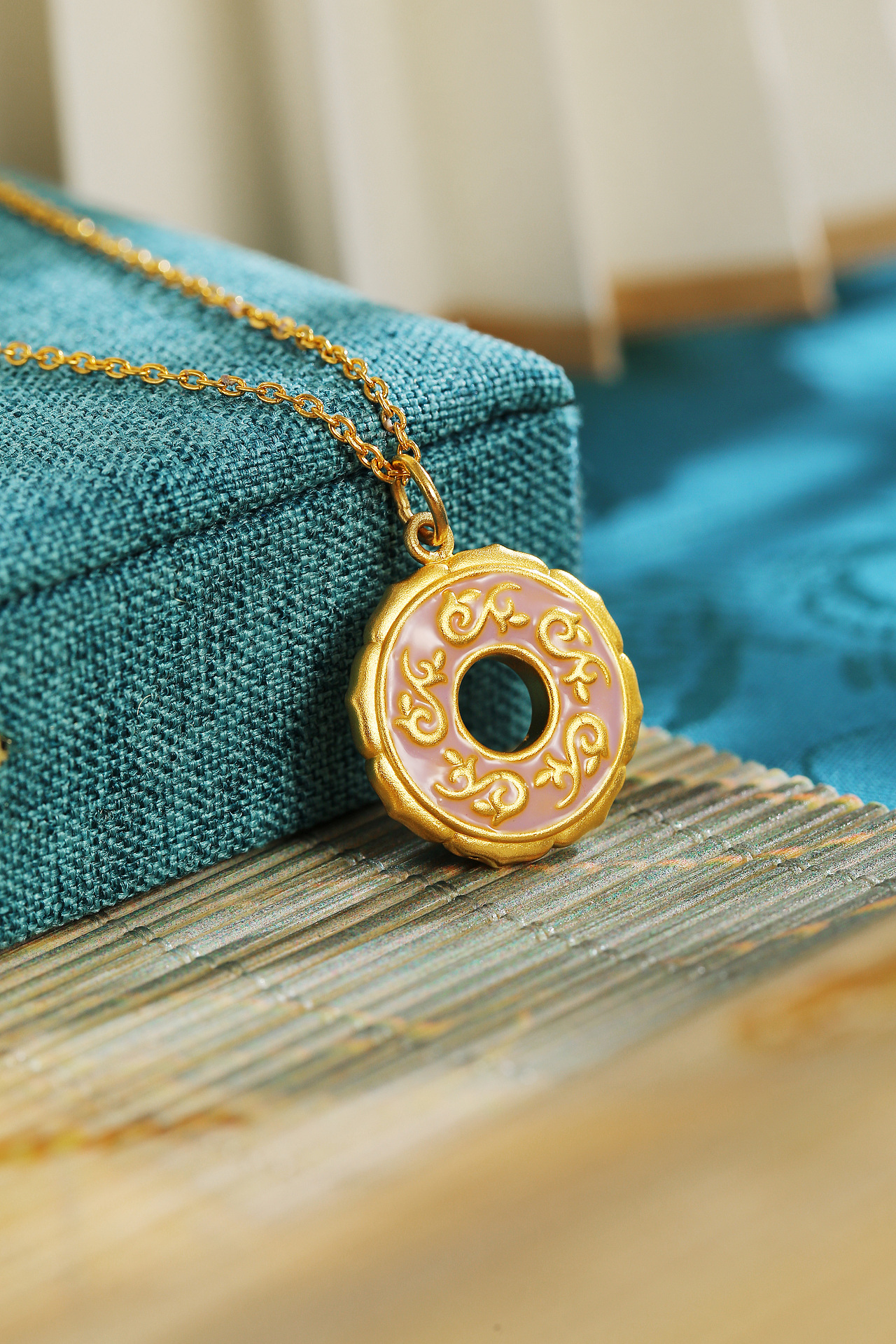 宋代美学珠宝黄金产品场景摄影