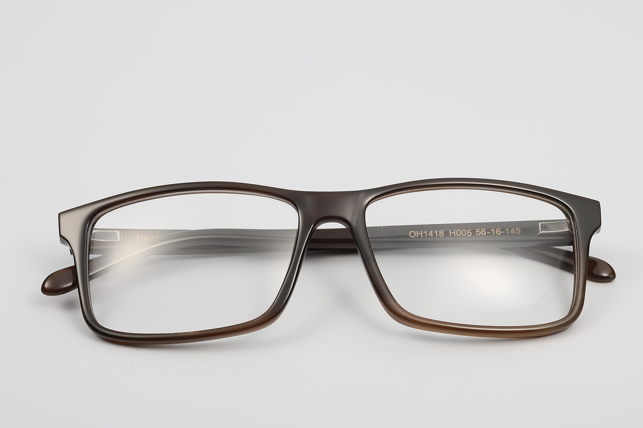 什么材质的眼镜框最好?-新创森
