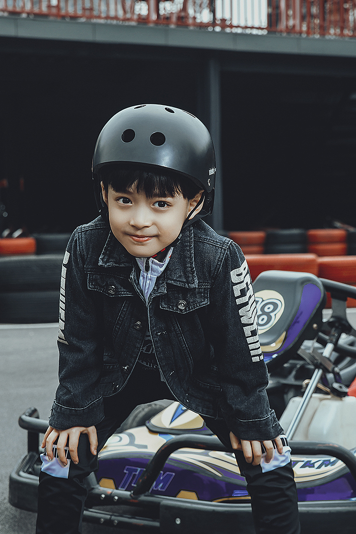 卡丁车《男孩》（图ZMzY1MTk1MTUy） - 人像摄影 - 站酷设计师Desbelle旅拍原创素材 - 站酷ZCOOL