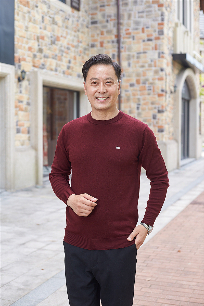 义乌羊毛衫拍照，中老年服装约拍拍摄服务