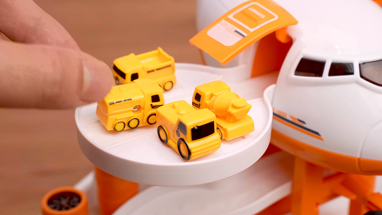 变形小飞机儿童玩具视频,亚马逊海外电商平台广告样片