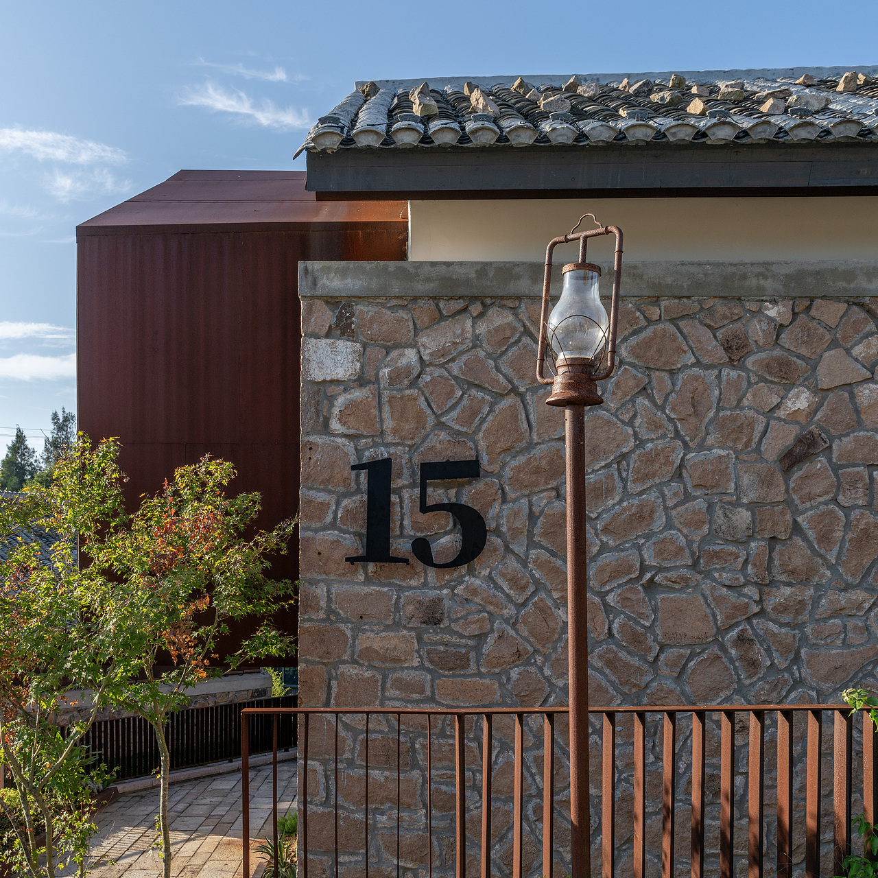 海邊的石頭酒店（圖ZMzUyMjk2Nzg4） - 環(huán)境/建筑攝影 - 站酷設(shè)計(jì)師驚風(fēng)wjf原創(chuàng)素材 - 站酷ZCOOL