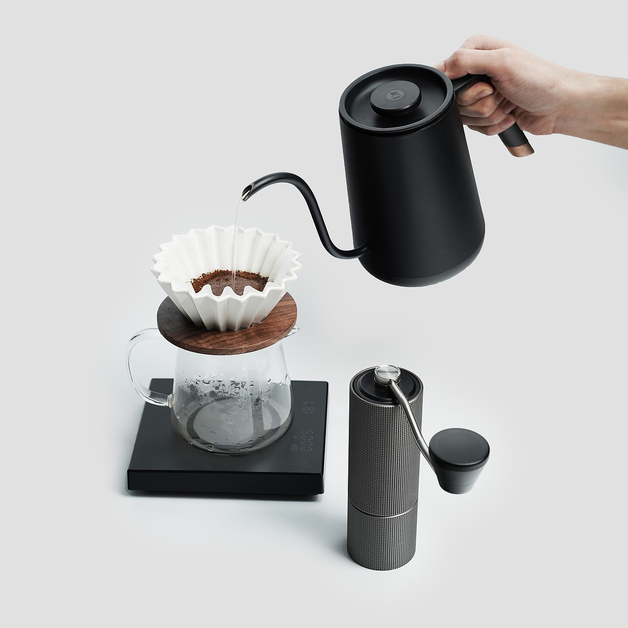 瓶子的多种拍法 - 2021-2022作品集（图ZMzEyNzIzMDU2） - 产品摄影 - 站酷设计师韋韋韋維斯原创素材 - 站酷ZCOOL