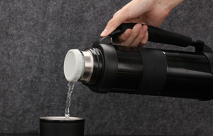 UZSAPCE便携车载保温杯户外旅行水壶（图ZMzIxMzI0Nzgw） - 生活用品 - 站酷设计师UZSPACE优之水杯原创素材 - 站酷ZCOOL