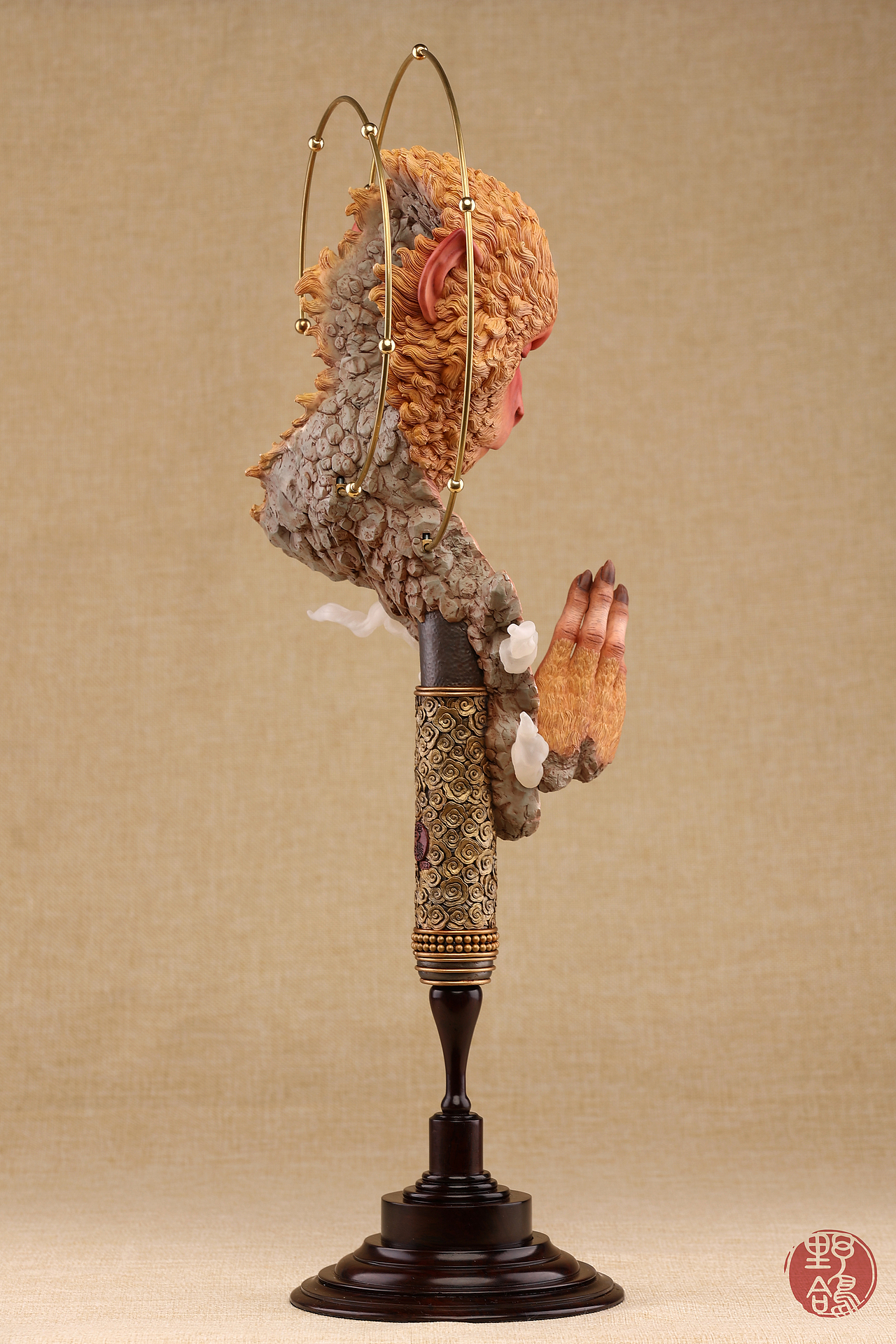 野鸽原创雕塑作品《空》彩色版