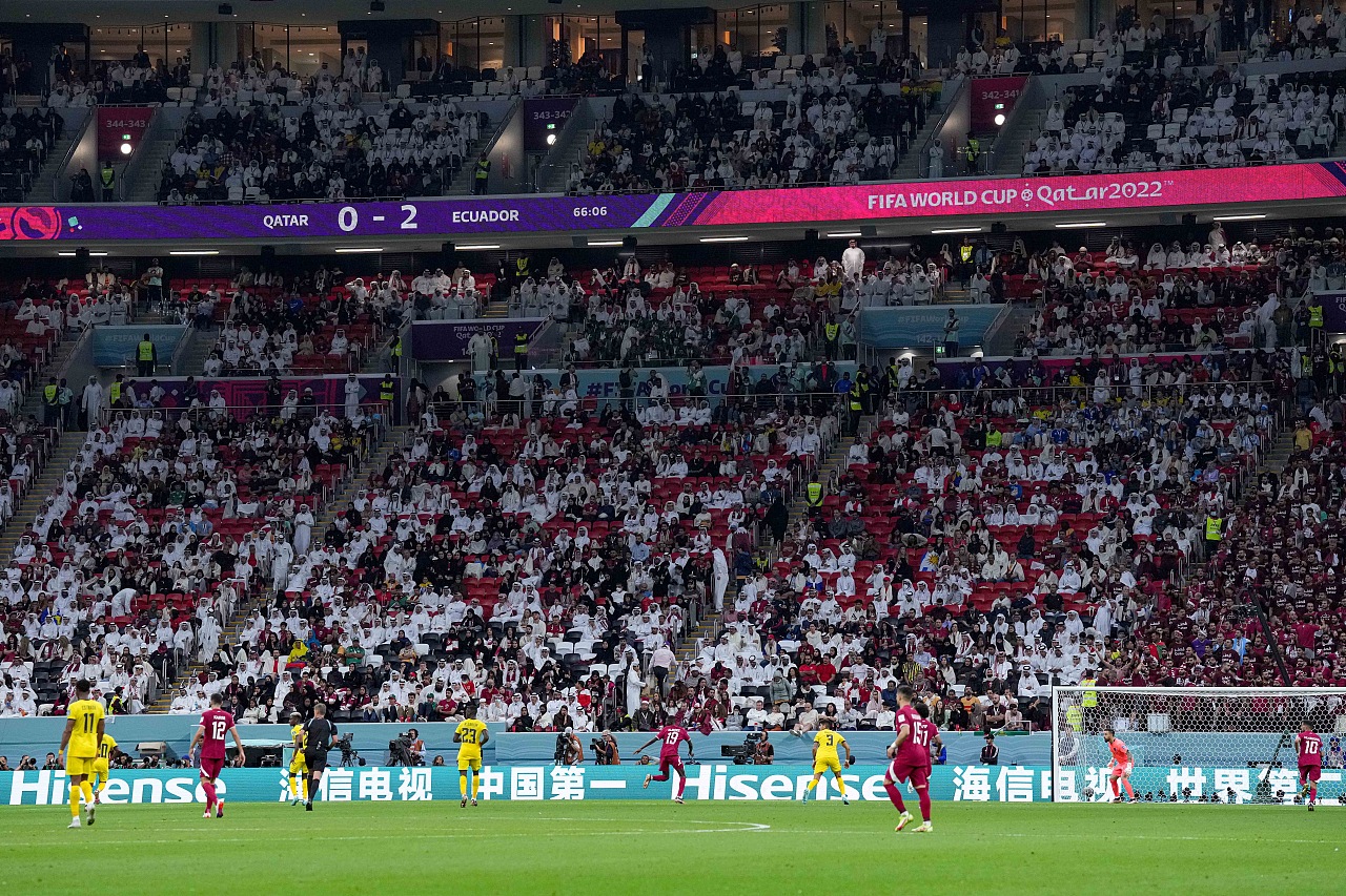 2022年卡塔尔世界杯开启第一天，揭幕战中球员飒爽身姿（图ZMzIzMTE2NTc2） - 人文/纪实摄影 - 站酷设计师虾糊土豆原创素材 - 站酷ZCOOL