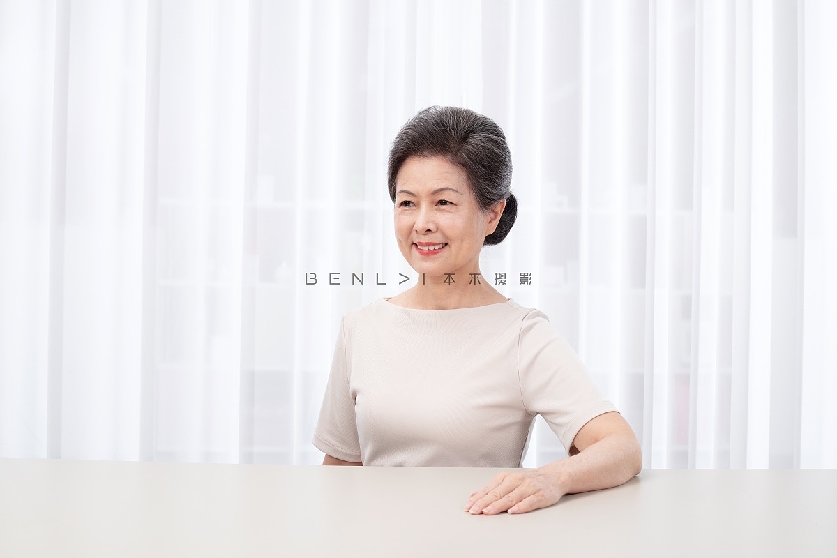 老年模特摄影 护理灯摄影 家居产品摄影 本来摄影