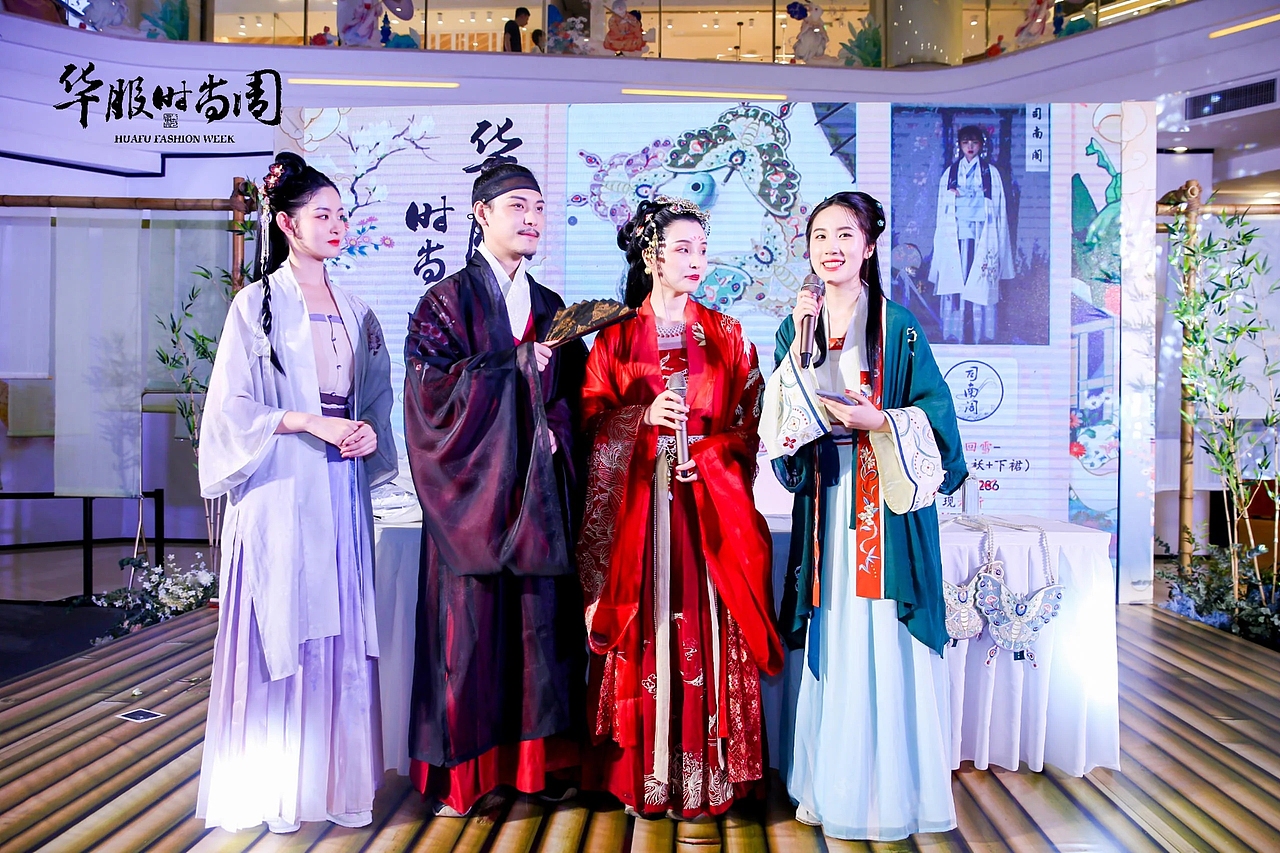 2020杭州湖滨银泰华服时尚周