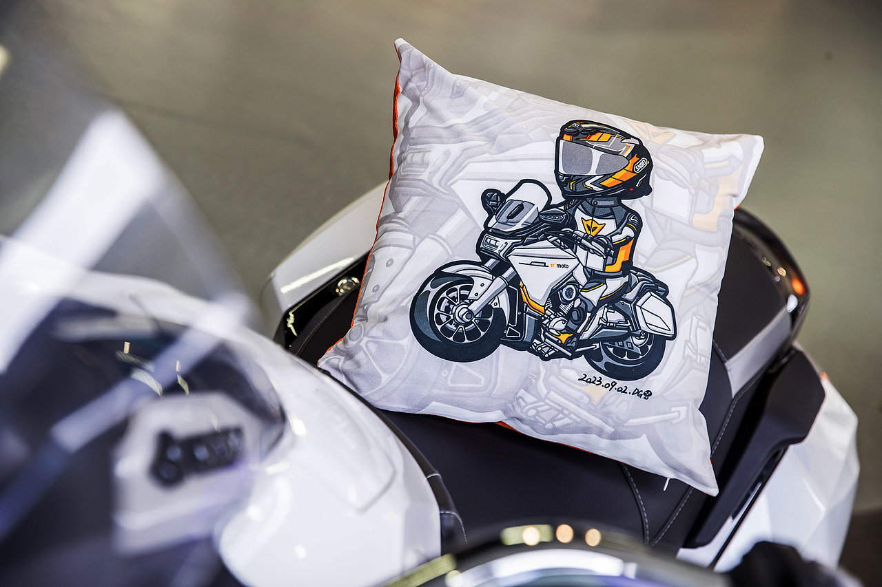 Q版机车小骑士系列作品,派方摩托星舰3钥匙扣+抱枕