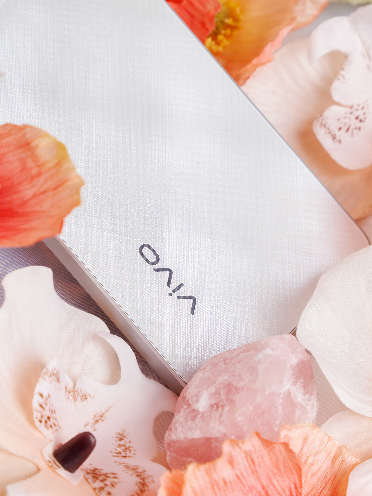 「岩起云纱」vivo S18e 云纱白图赏