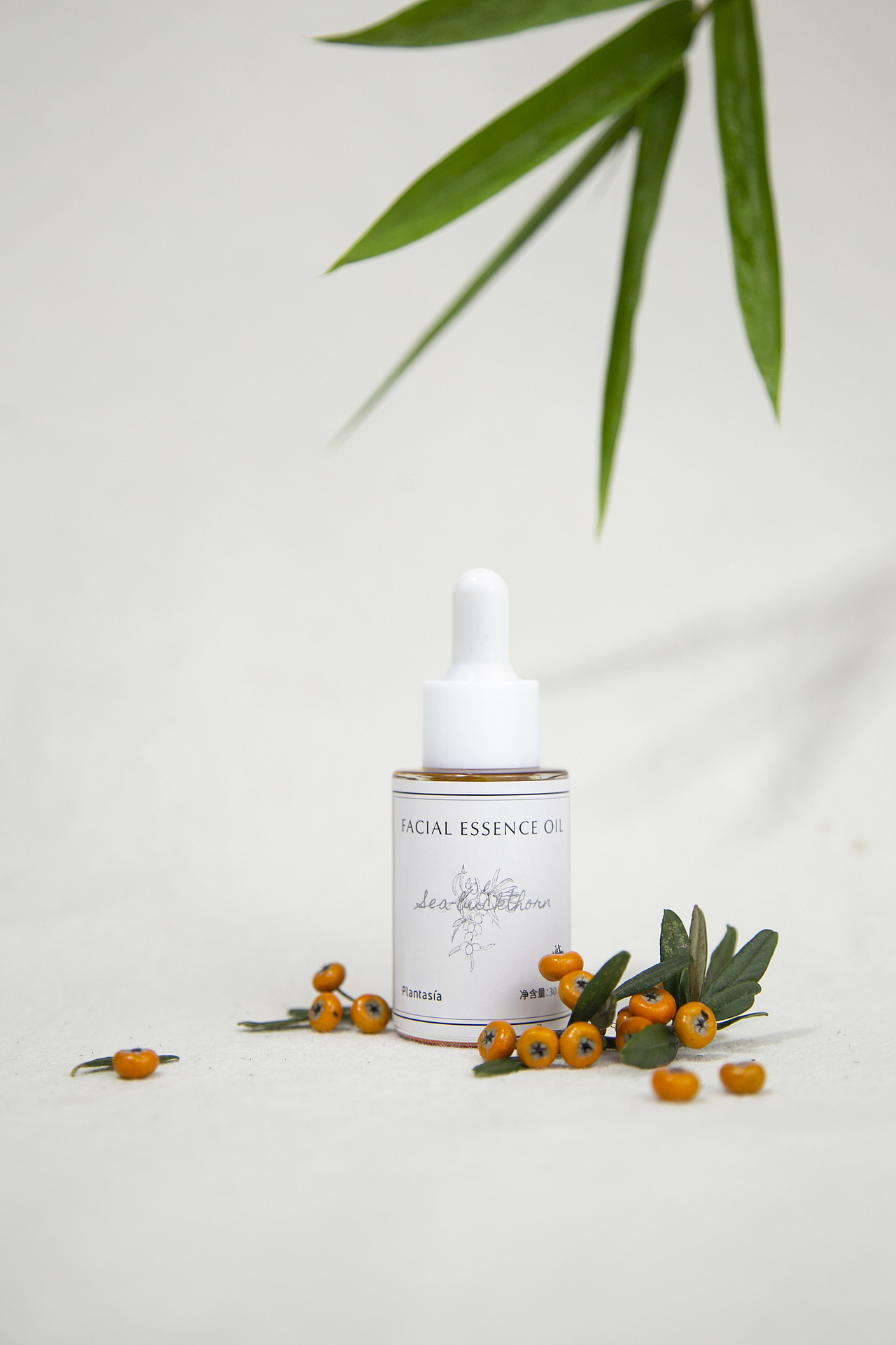 产品摄影：Plantasia天然面部精华油（图ZMzA5Mzk1OTI0） - 产品摄影 - 站酷设计师DudeChen原创素材 - 站酷ZCOOL