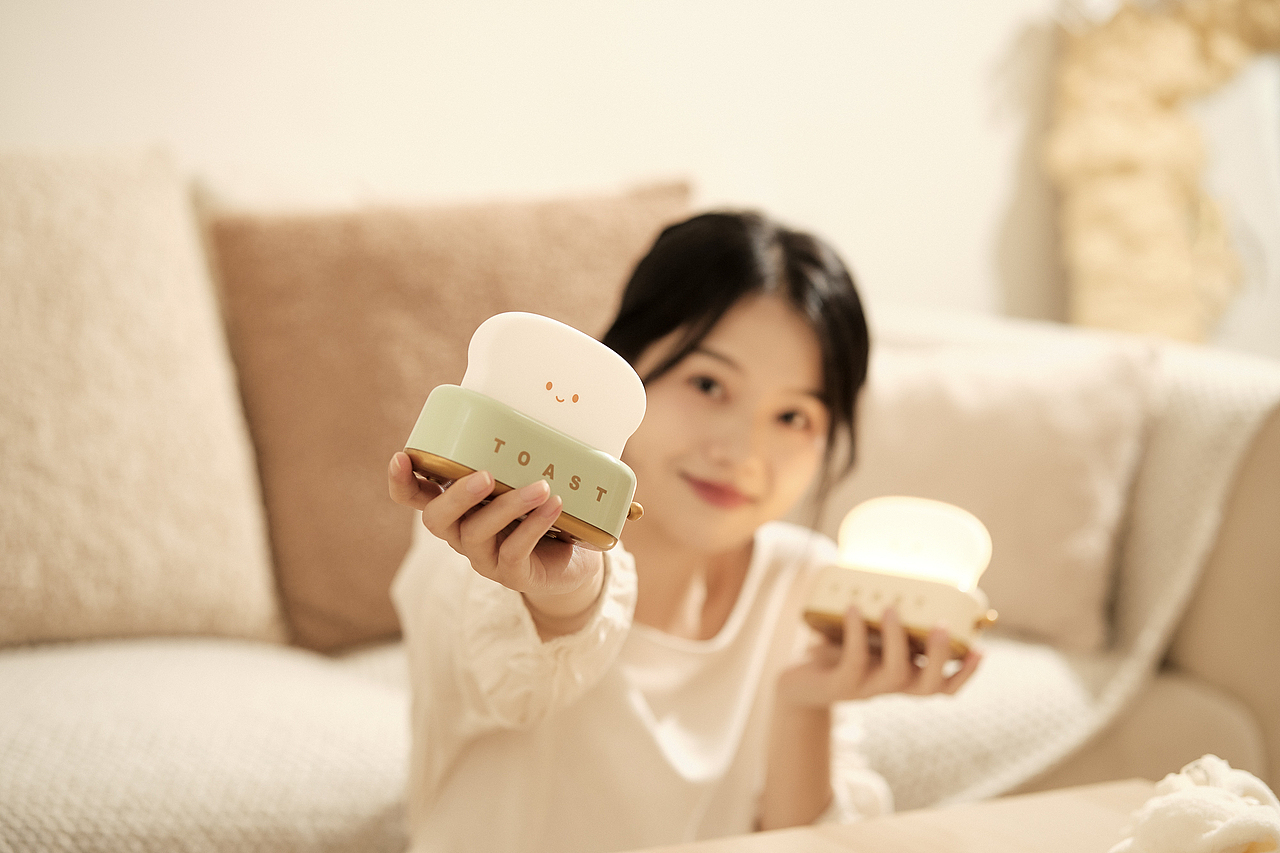 随手拍丨面包机小夜灯