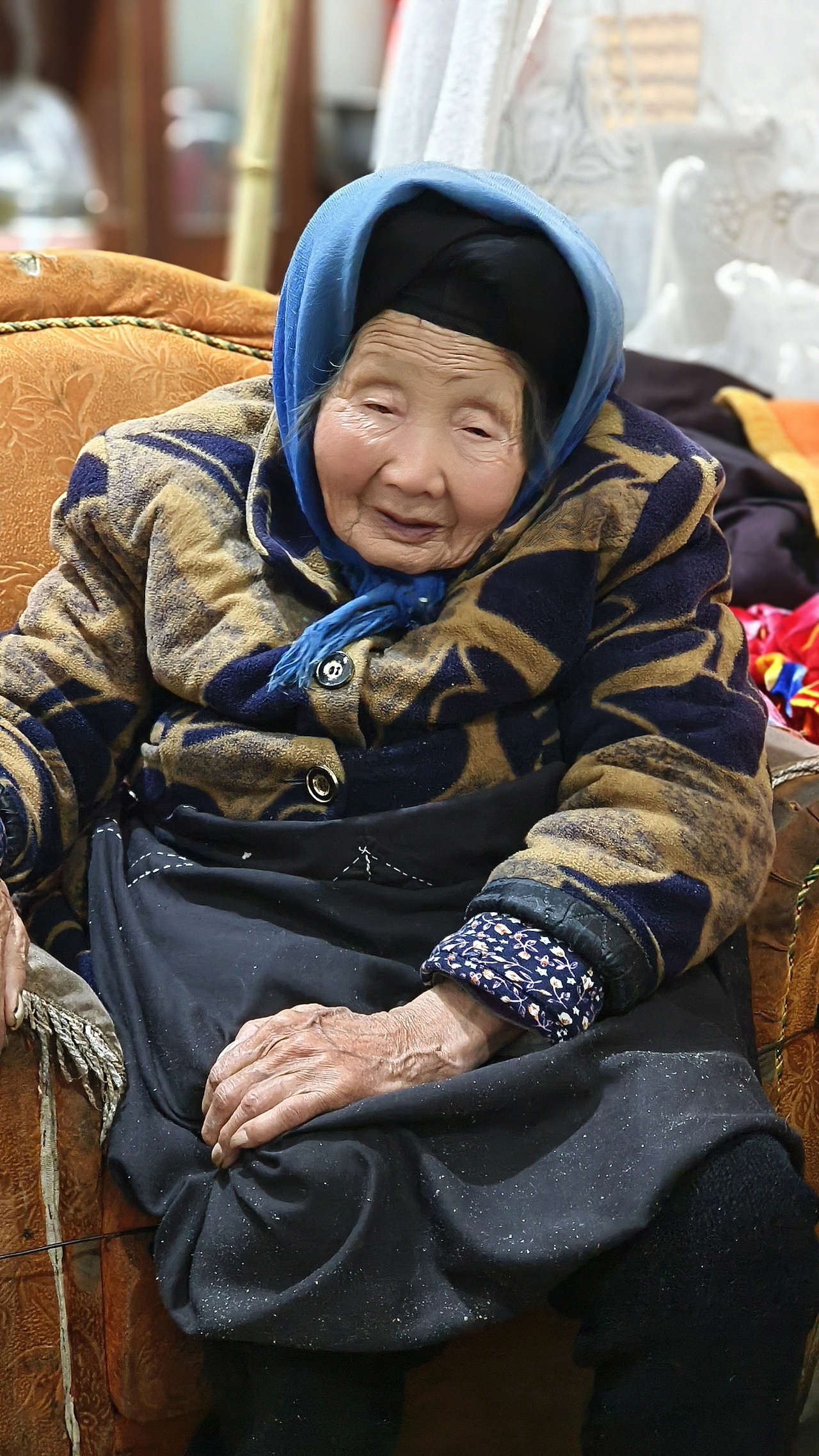 我的外婆--手机偷拍（图ZMzYyMDg5ODc2） - 人像摄影 - 站酷设计师烟锁池塘柳诗九张原创素材 - 站酷ZCOOL