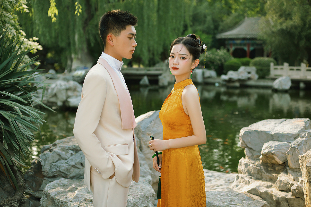 琪琪和鹏飞的婚照