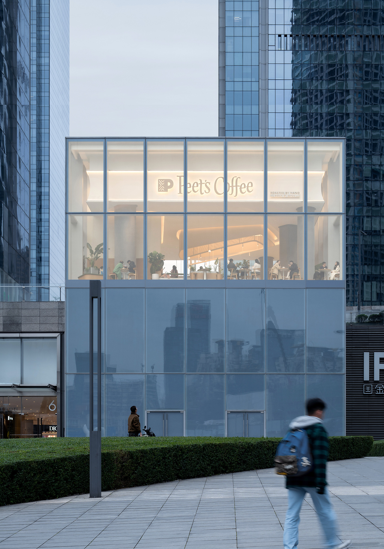 Peet‘s皮爷咖啡重庆IFS·共享山城（图ZMzcwOTI3ODky） - 商业空间设计 - 站酷设计师UND设计事务所原创素材 - 站酷ZCOOL