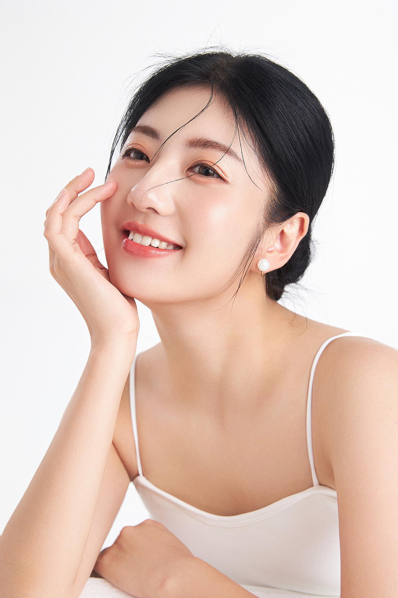 美妆修图（图ZMzU1NTE2NzM2） - 修图/后期 - 站酷设计师修图师华仔原创素材 - 站酷ZCOOL