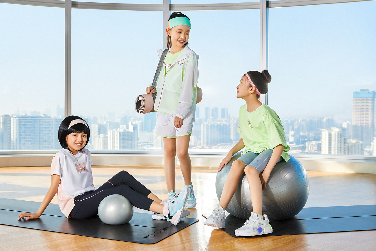 安踏KIDS一起美美动起来 快乐童年健康相伴（图ZMzEwMzUzNzY0） - 儿童服饰 - 站酷设计师DANFO原创素材 - 站酷ZCOOL