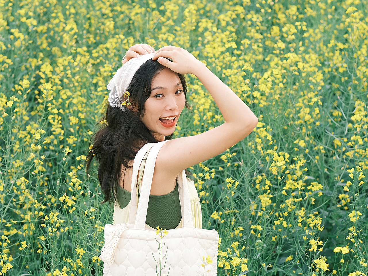 油菜花拍照居然这么好看！#油菜花田#日系小清新（图ZMzY1NTUzNzY4） - 人像摄影 - 站酷设计师一枚渲染怪原创素材 - 站酷ZCOOL