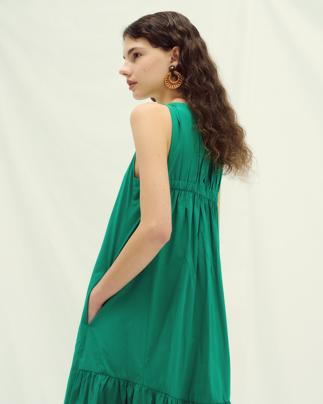 松弛的UR女装lookbook（图ZMzY3OTE4ODQ0） - 书籍/画册 - 站酷设计师绿也制作原创素材 - 站酷ZCOOL