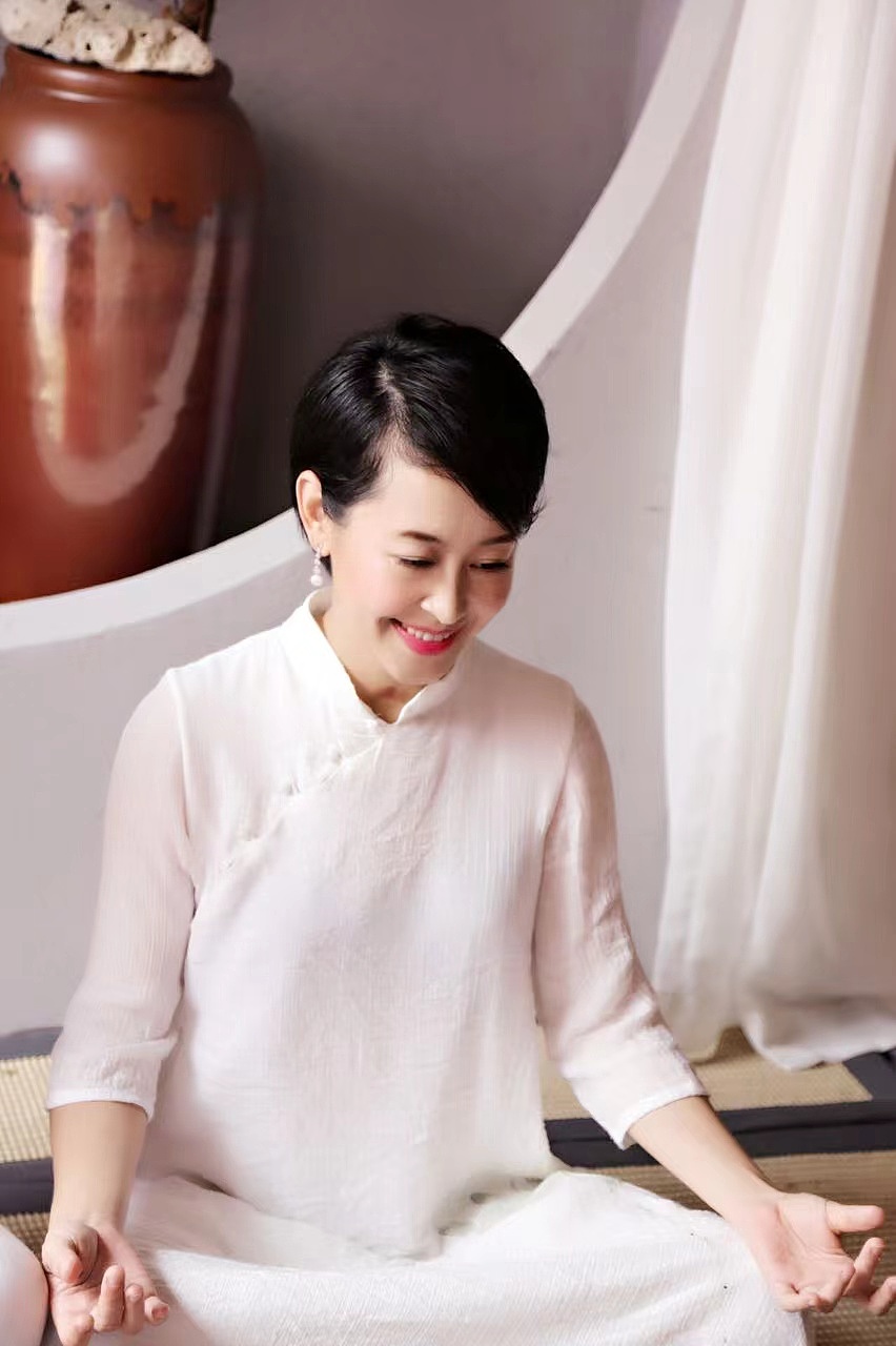 良牧田坊 创始人 胡晓燕 Shine老师（图ZMzE0MDI1MTI4） - 人像摄影 - 站酷设计师酱酱酱达人原创素材 - 站酷ZCOOL