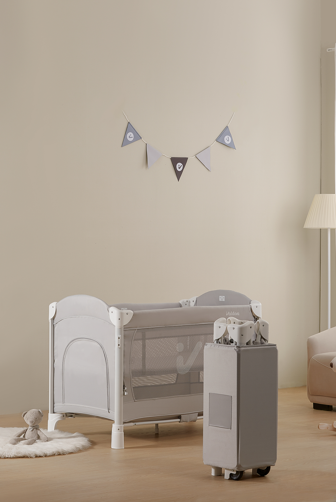 瓦德拉折叠婴儿床