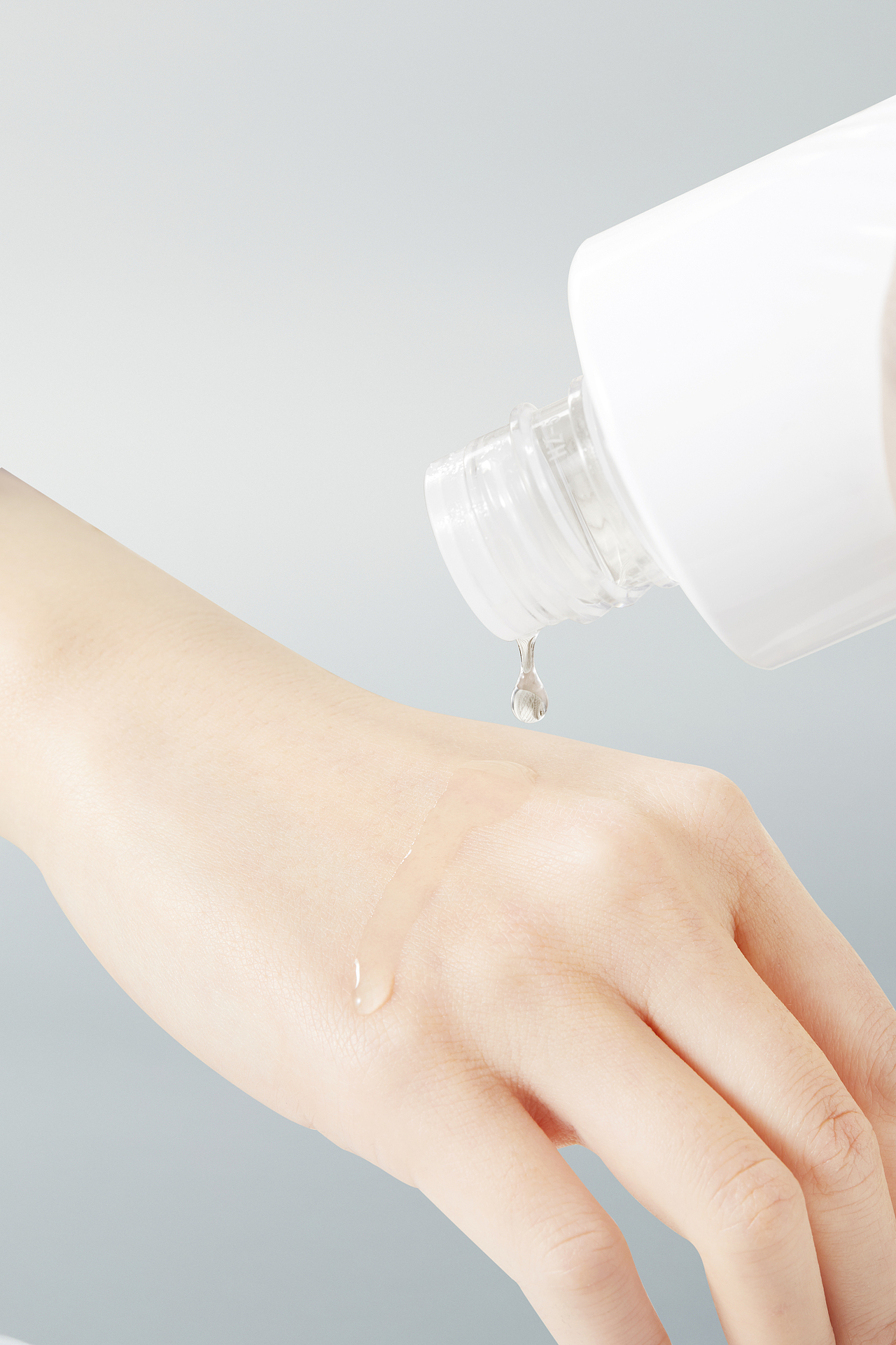 化妆品-水乳场景拍摄（图ZMzM3NDg0NzI0） - 产品摄影 - 站酷设计师摄影师shp原创素材 - 站酷ZCOOL