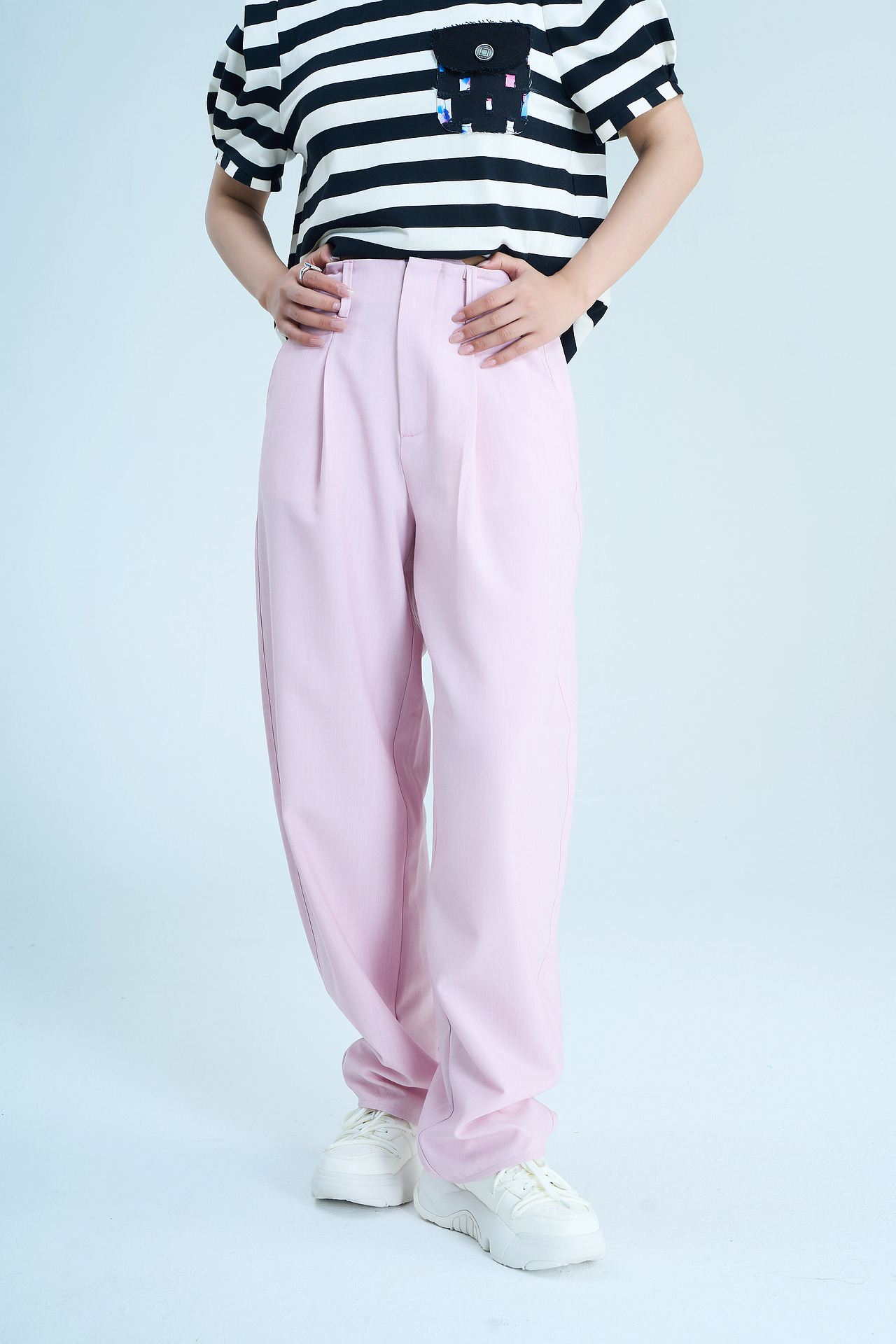 韩系品牌女装lookbook作品 条纹T恤和粉色西裤（图ZMzM5NjU3OTcy） - 人像摄影 - 站酷设计师不只语言原创素材 - 站酷ZCOOL