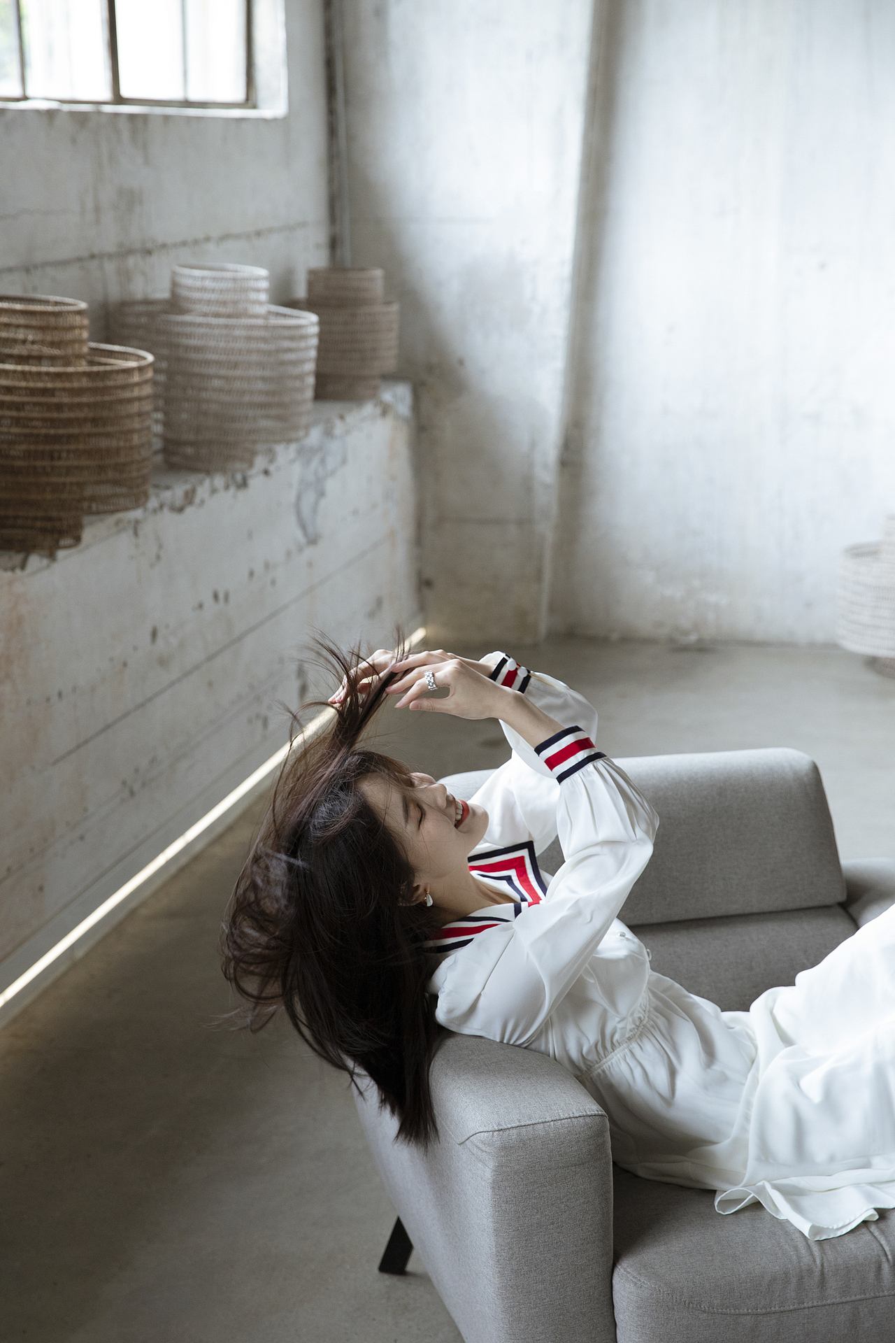 白衣飘飘的年代（图ZMzE1NTE2NDU2） - 人像摄影 - 站酷设计师昕晨视觉原创素材 - 站酷ZCOOL