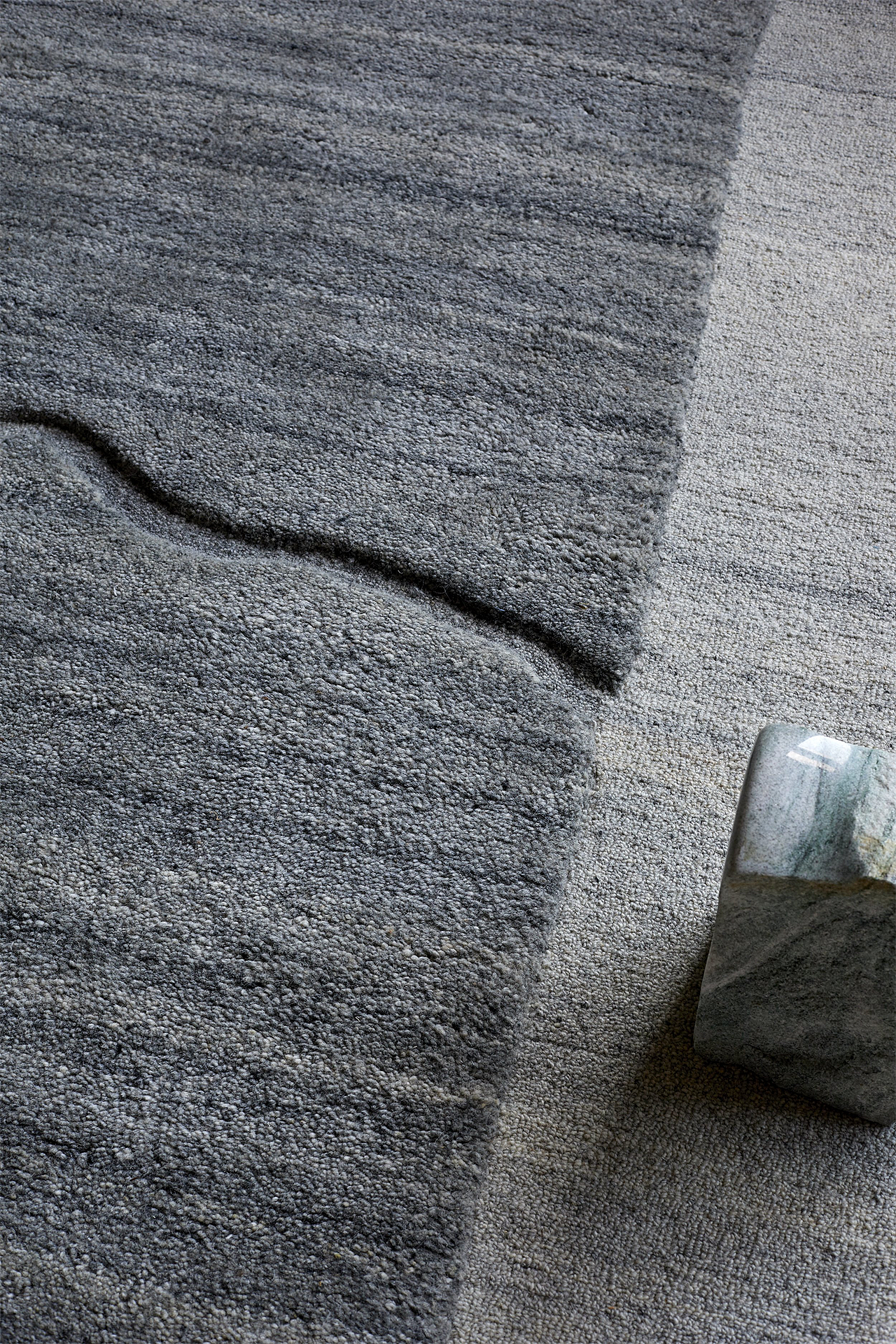 地毯工艺，优雅永不过时（图ZMzM0MzM5NDk2） - 工艺品设计 - 站酷设计师经纬地毯原创素材 - 站酷ZCOOL