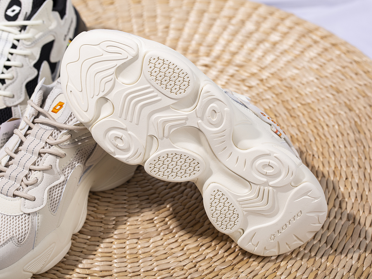 有间全球购|乐途运动鞋