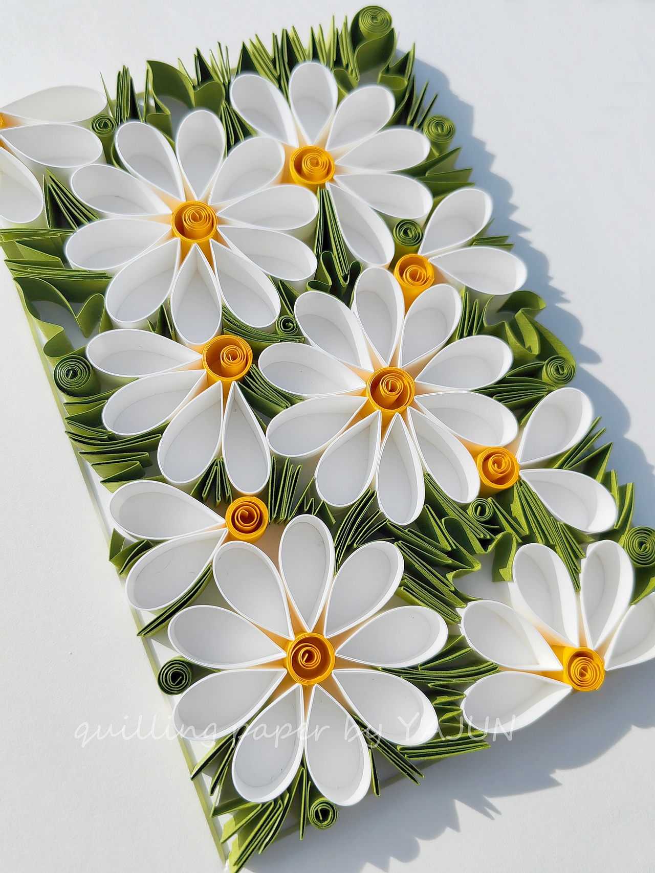 纸艺手工--衍纸手工——雏菊花墙