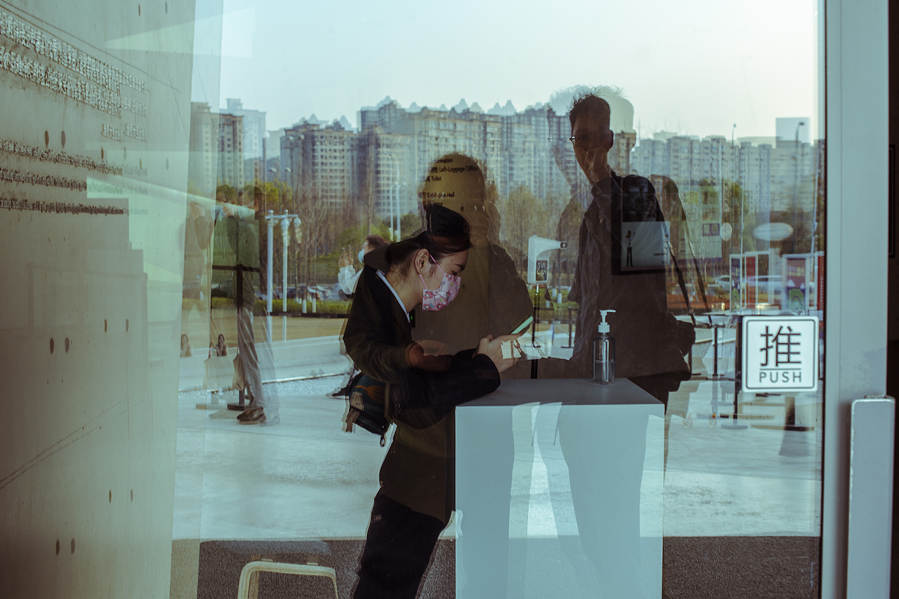 說一聲再見2022（圖ZMzI3NzIzNzI0） - 人文/紀(jì)實(shí)攝影 - 站酷設(shè)計(jì)師yangmiao26原創(chuàng)素材 - 站酷ZCOOL