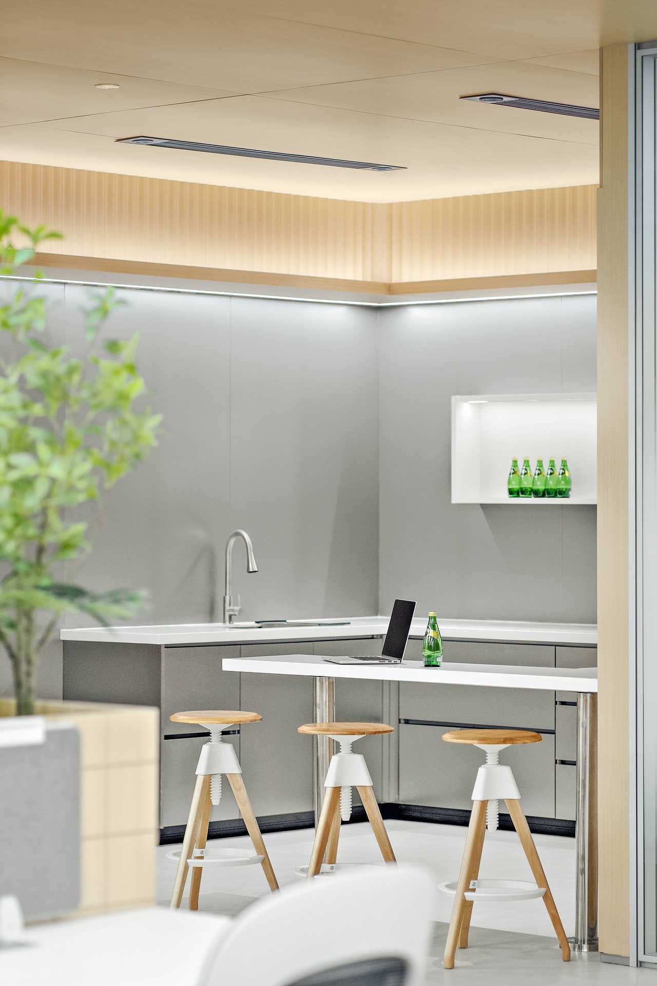 思如泉涌,绿意盎然 | 无变科技新总部办公室