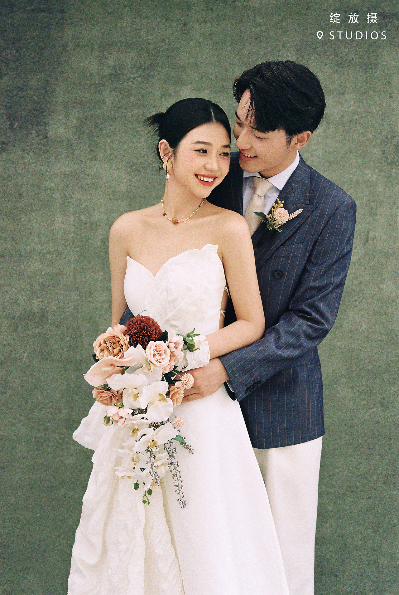 是超文艺的复古油画风婚纱照啊~~~（图ZMzY4MDY1MDk2） - 婚礼摄影 - 站酷设计师绽放摄胶片摄影原创素材 - 站酷ZCOOL