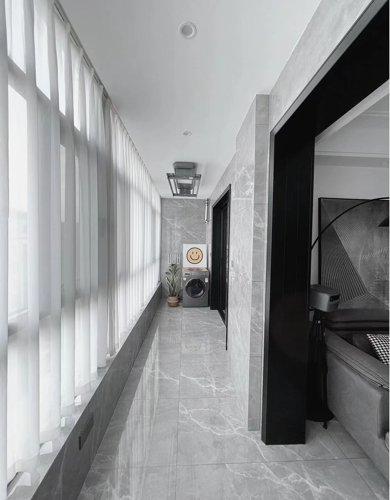 黑白色系极简风格