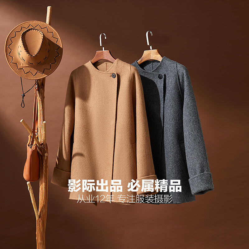 咖啡底的妮子大衣衫#场景创意拍#平铺挂拍（图ZMzIyNzQzNDk2） - 产品摄影 - 站酷设计师童装服装电商摄影原创素材 - 站酷ZCOOL