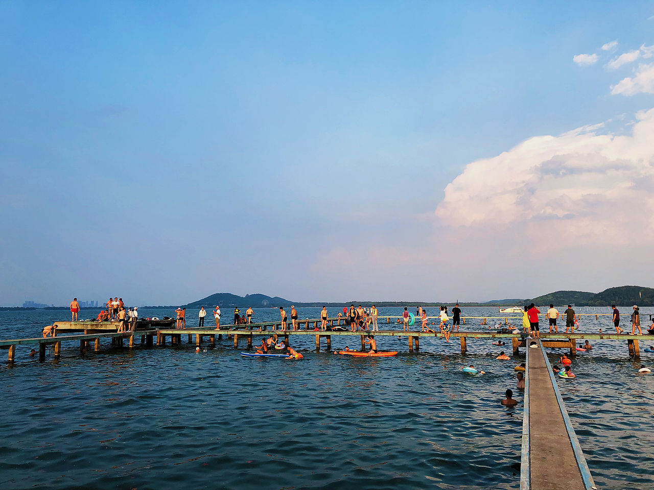 江城之景（圖ZMzEzNzM2MDI4） - 風(fēng)光攝影 - 站酷設(shè)計(jì)師張可以_原創(chuàng)素材 - 站酷ZCOOL