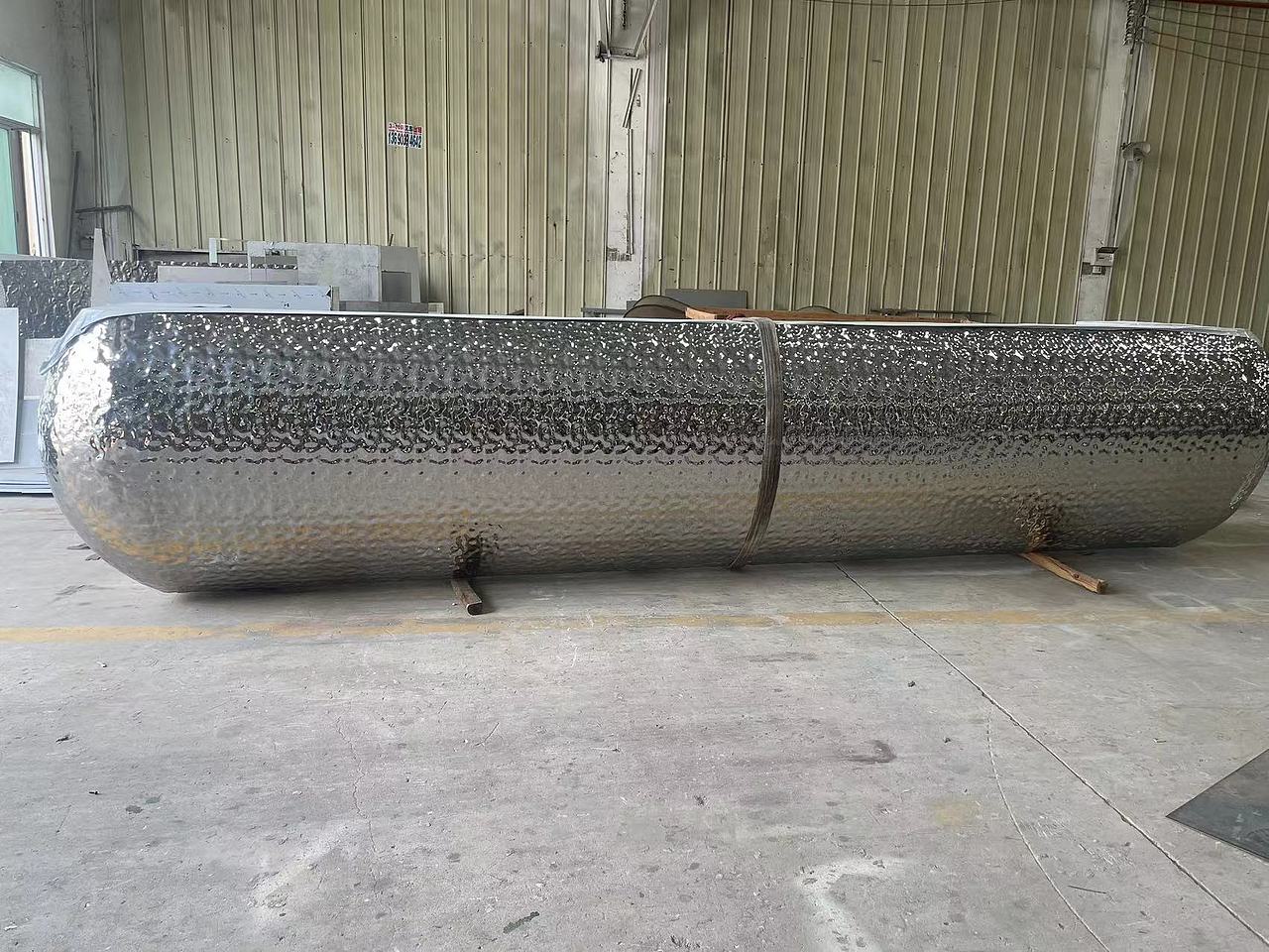 可以当镜 子的镜面不锈钢吧台