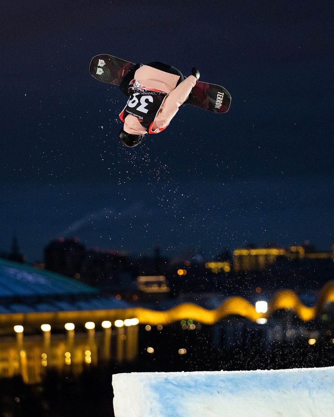 TERROR单板滑雪赞助滑手Loginova