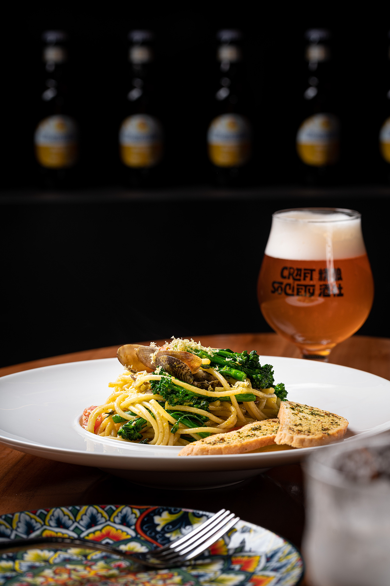 精酿啤酒餐吧拍摄（图ZMzMyNTk3Njk2） - 美食摄影 - 站酷设计师税翔原创素材 - 站酷ZCOOL