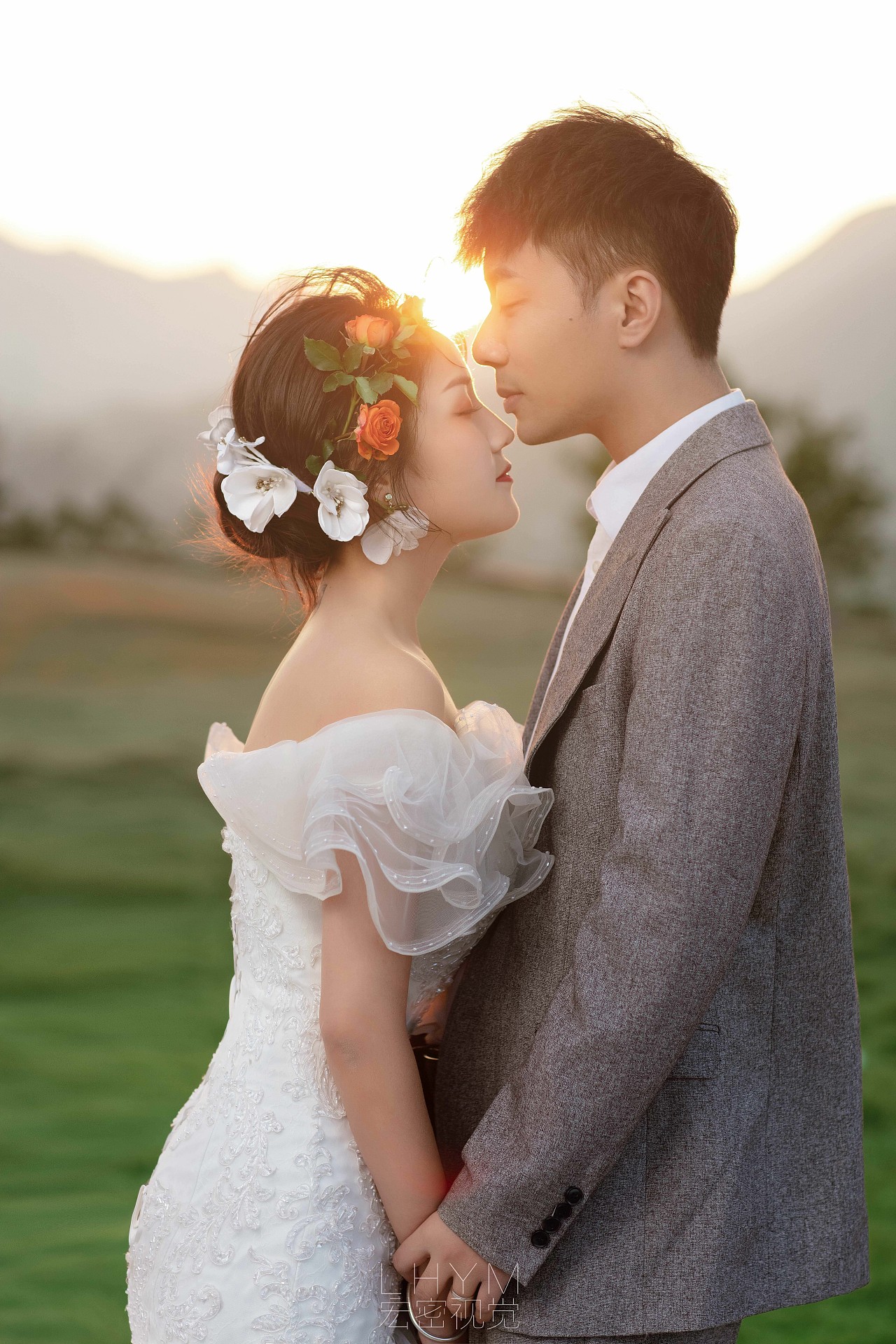 真实客片 | 定制婚纱（图ZMzAwNjU2MDg0） - 婚礼摄影 - 站酷设计师宏密视觉原创素材 - 站酷ZCOOL