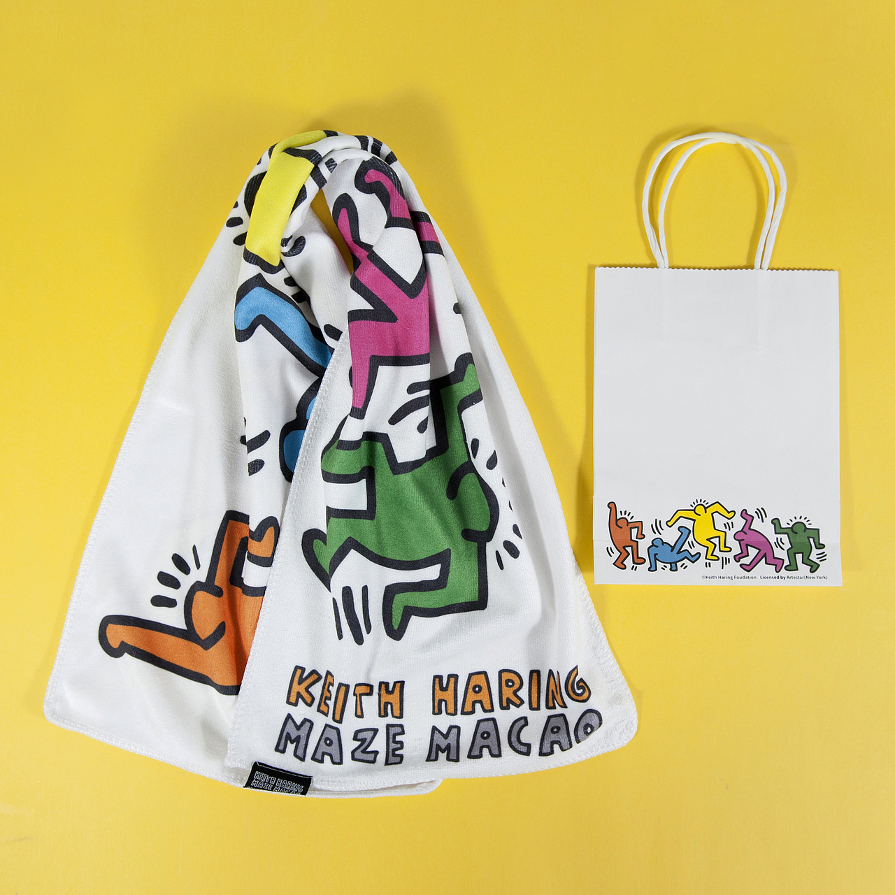 文创产品摄影——凯斯·哈林(Keith Haring）毛巾（图ZMzIxNzE5OTk2） - 产品摄影 - 站酷设计师奥斯曼闪闪原创素材 - 站酷ZCOOL