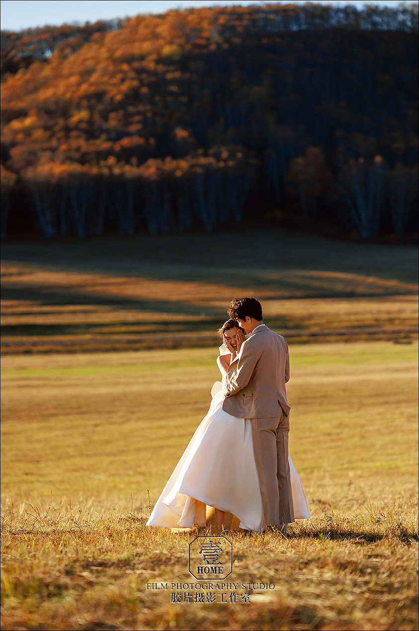 你的笑洒在了秋日的暖阳里，北京婚纱照！（图ZMzE3OTUzNjQ4） - 人像摄影 - 站酷设计师壹HOME摄影工作室原创素材 - 站酷ZCOOL