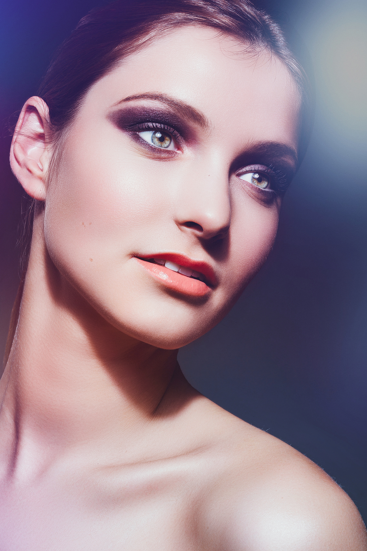 商业人像精修磨皮调色（图ZMzE1NjE3NjI0） - 修图/后期 - 站酷设计师甜辣椒Chilli原创素材 - 站酷ZCOOL